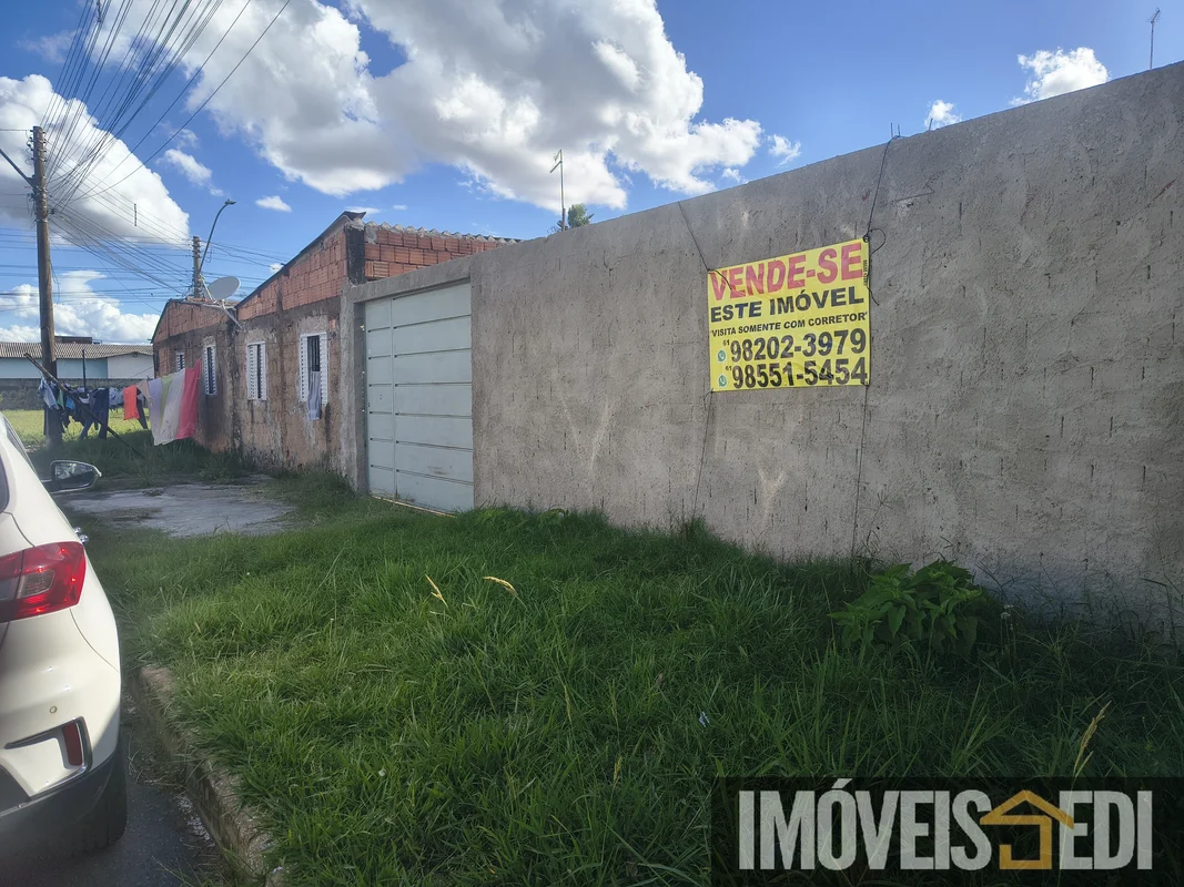 QR 117 Conjunto M - Santa MariaExcelente lote de 150 m² (tem um pequeno cômodo/d...