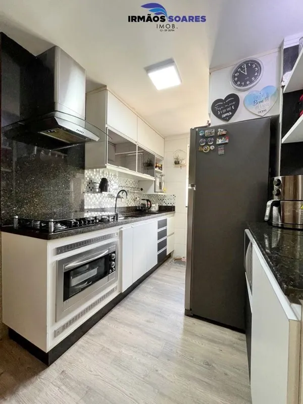 Apartamento no Residencial Costa Azul 100% Reformado!Distribuído em sala dois am...