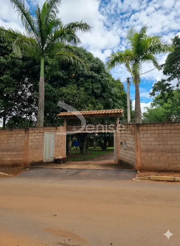MARAVILHOSA CHÁCARA PONTE ALTA NORTE. Imóvel com terreno totalmente plano, 3 Cas...