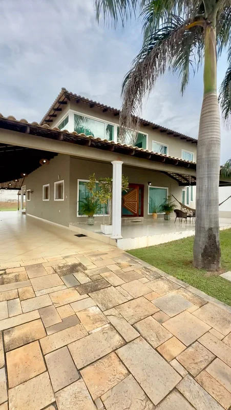 Casa com 1300 m² 5 quartos à venda em Arniqueiras5 quartos em Arniqueira Lote de...