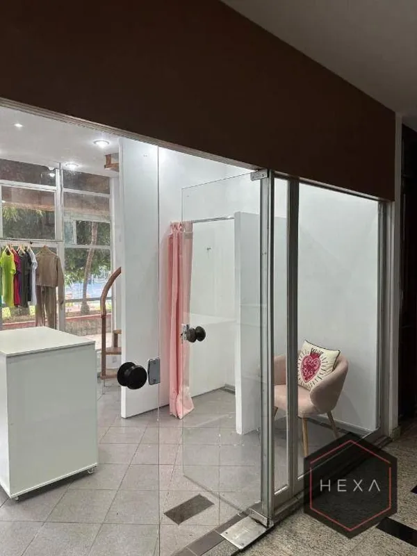 Oportunidade Imperdível Sala comercial no Gold Center. Você sonha em ter o seu p...