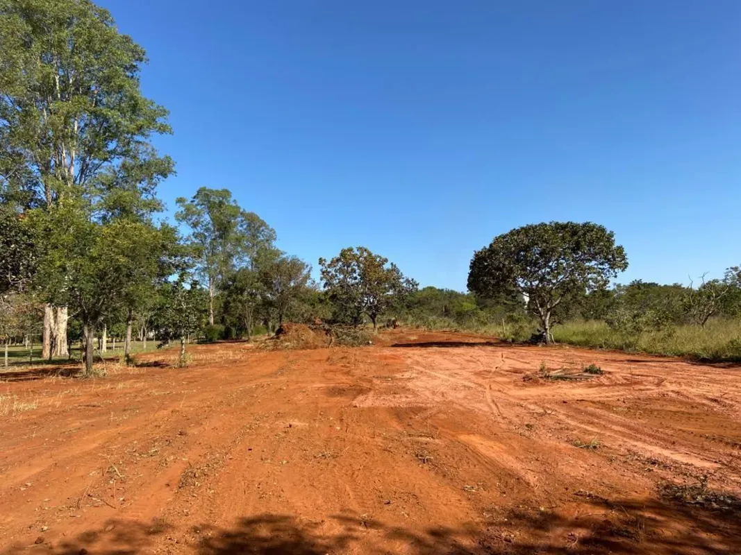 Lote medindo 7.479.15 m2 em Ótima localização , ótimo para construção de chácara...