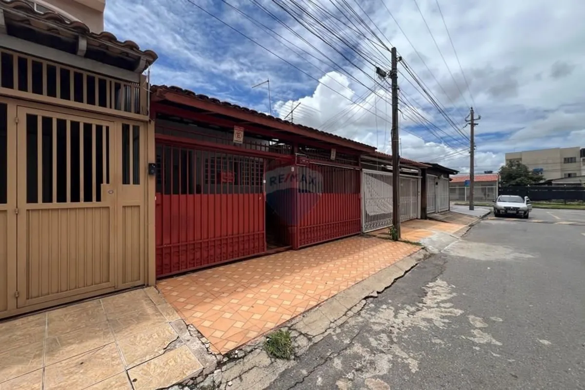 Casa Reformada em Localização Privilegiada Aceita Troca e Carro!Se você busca co...