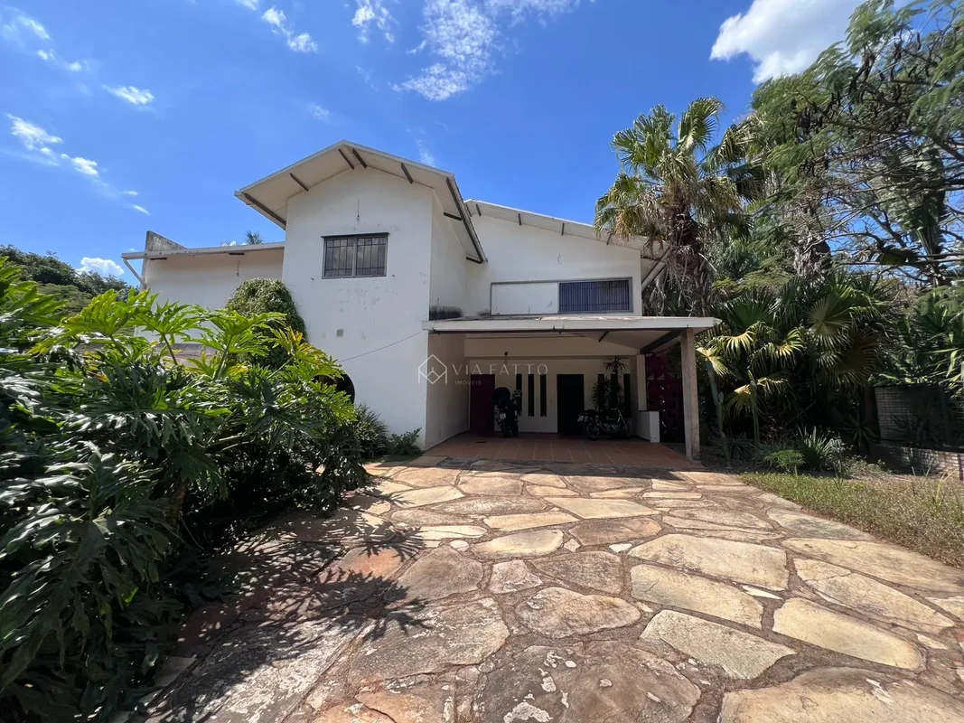 Residência exclusiva no Parkway | Brasília – DFLocalizada em uma das regiões mai...