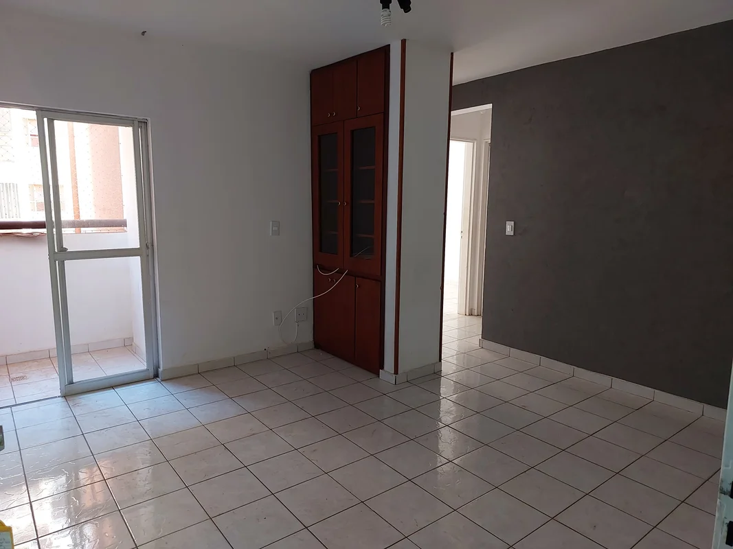 Apartamento no Residencial Firenze I com 02 quartos, 01 banheiro social, 01 cozi...
