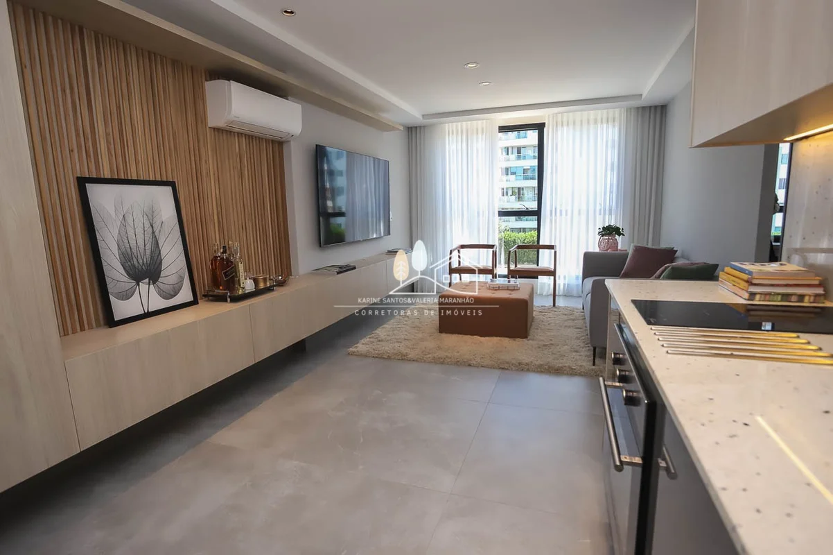 CLNW 8/9 Apartamento totalmente decorado 53 m2 Primeiro andar Perpendicular ao s...