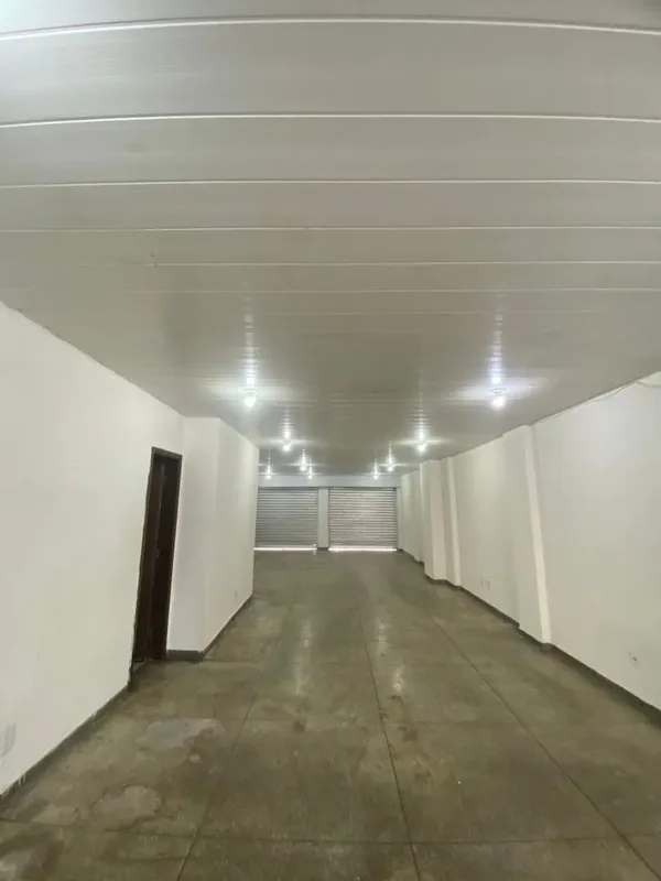LOJA COMERCIAL GRANDE (RESTRITO PARA ÁREA DE ALIMENTAÇÃO E BEBIDAS NOTURNO) PONT...
