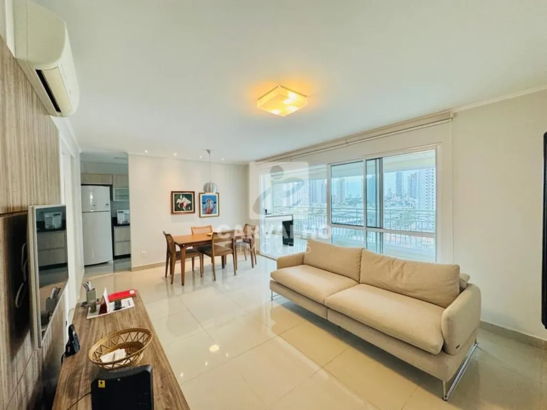 Apartamento com 3 suítes plenas e armários, sendo a suíte principal com closet, ...