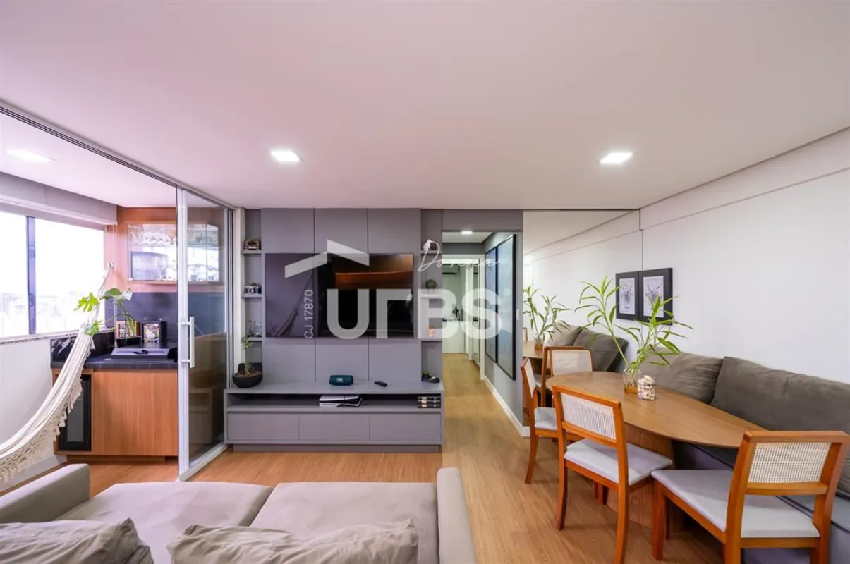 COD U-0029879 - Apartamento à venda | 2 quartos (1 suíte) | Reformado | Varanda ...