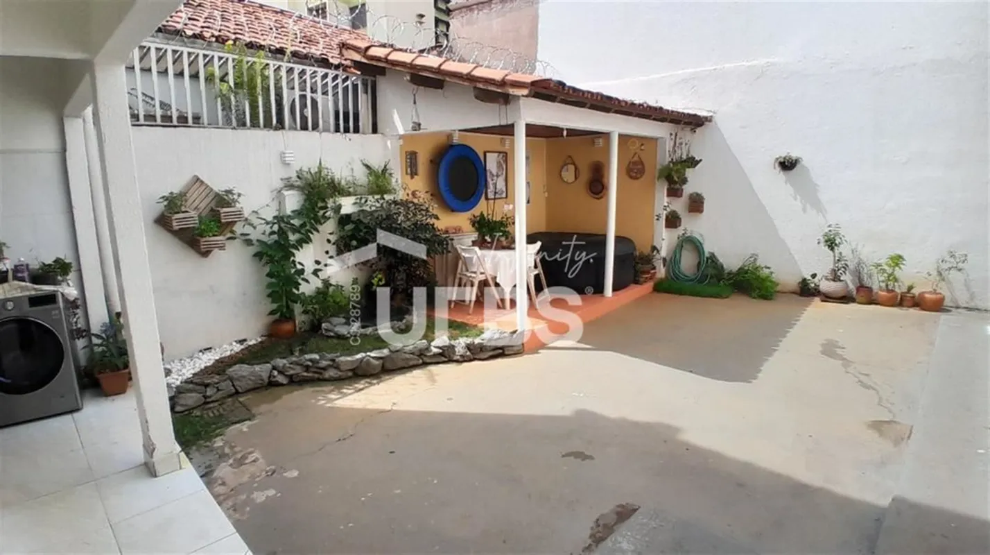 COD U-0029155 - Sobrado = piso inferior casa principal, piso superior 1 apart + ...