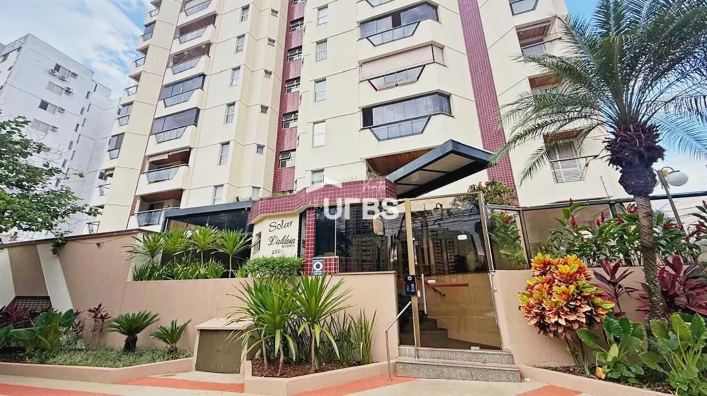 COD U-0029447 - Apartamento à venda com 144,60 m², oferecendo 4 quartos com armá...
