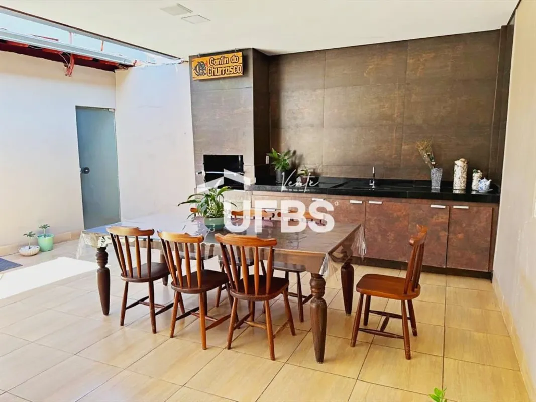 COD U-0030352 - Sobrado à venda no Setor Sol Nascente, com 278,70 m² de área tot...