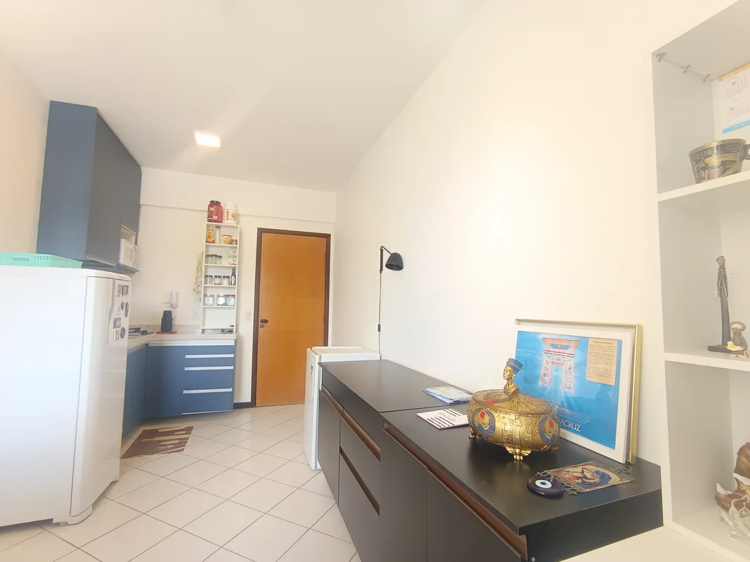 Descubra uma oportunidade imperdível na CA 08, Lago Norte, Brasília, DF: uma cha...