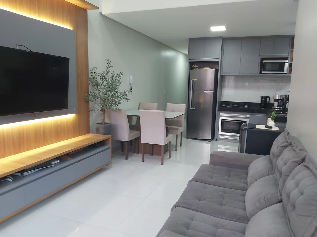 LINDA CASA COM ARMÁRIOSCasa 03 Q/1 suíte no Setor Jardim Gramados – Região Noroe...
