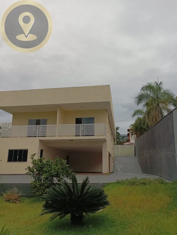 EXCELENTE CASA AMPLA, SALÃO PARA 3 AMBIENTES, LAVABO, 4 SUITES (2 SUITES COM VAR...