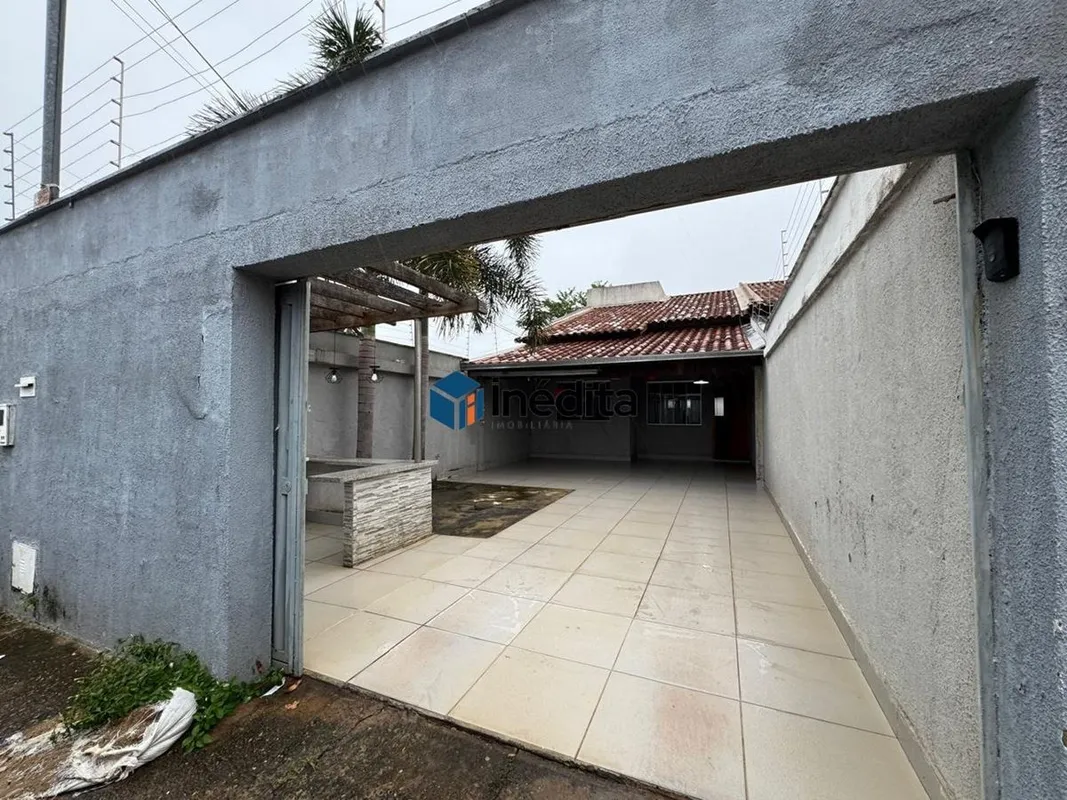 LOCALIZAÇÃO:Localizada em ótimo bairro residencial, em região com vias de fácil ...