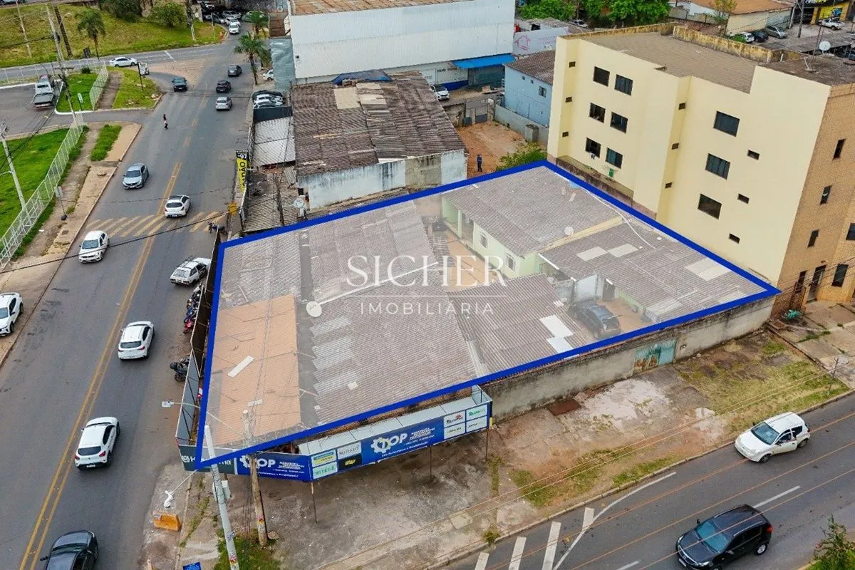Terreno comercial de esquina em Vicente Pires | 621 m² | em frente ao Viaduto Is...