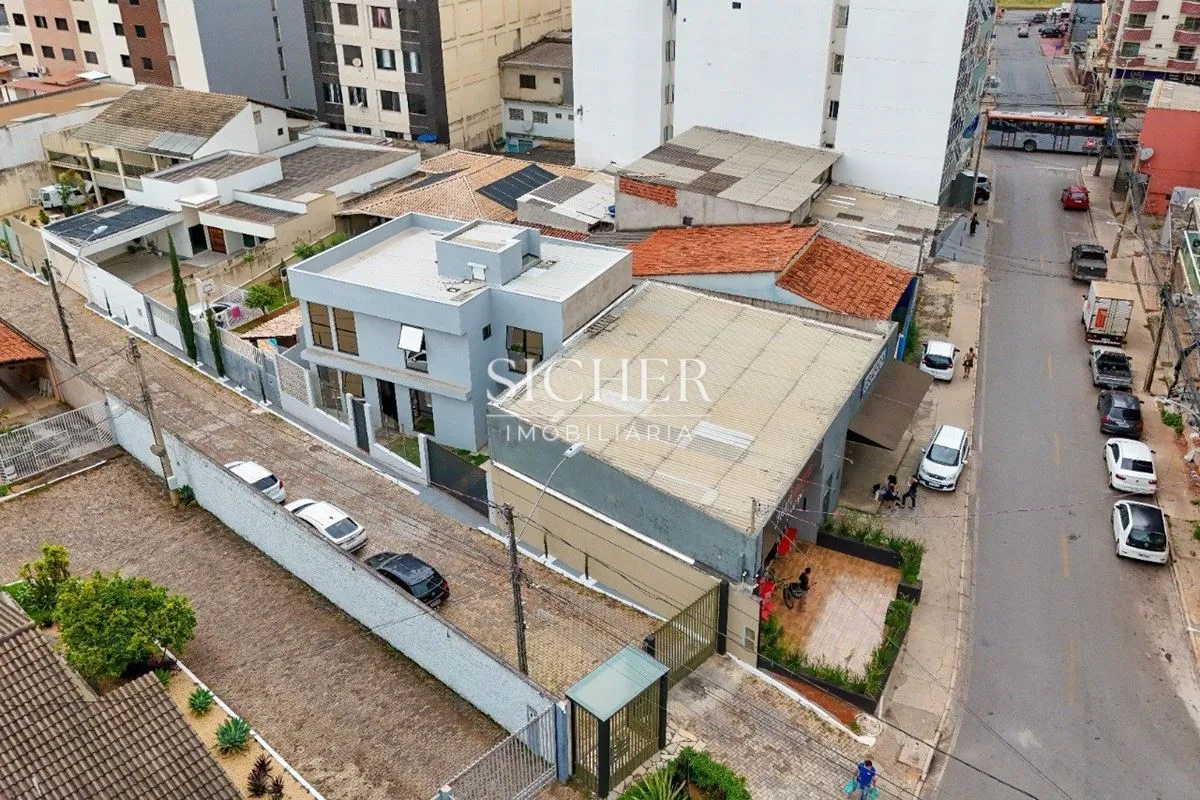Casa em Vicente Pires com grande diferencial de oportunidade de renda extra- Val...