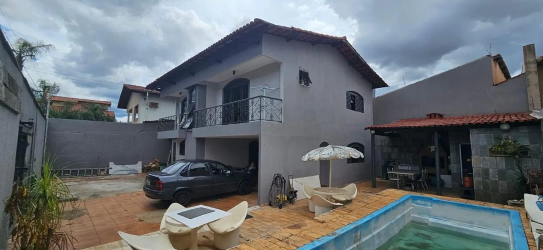 Sobrado,4 qt,2 suites,sala de jantar.Piscina,area gourmet,cozinha e copa.Are de ...