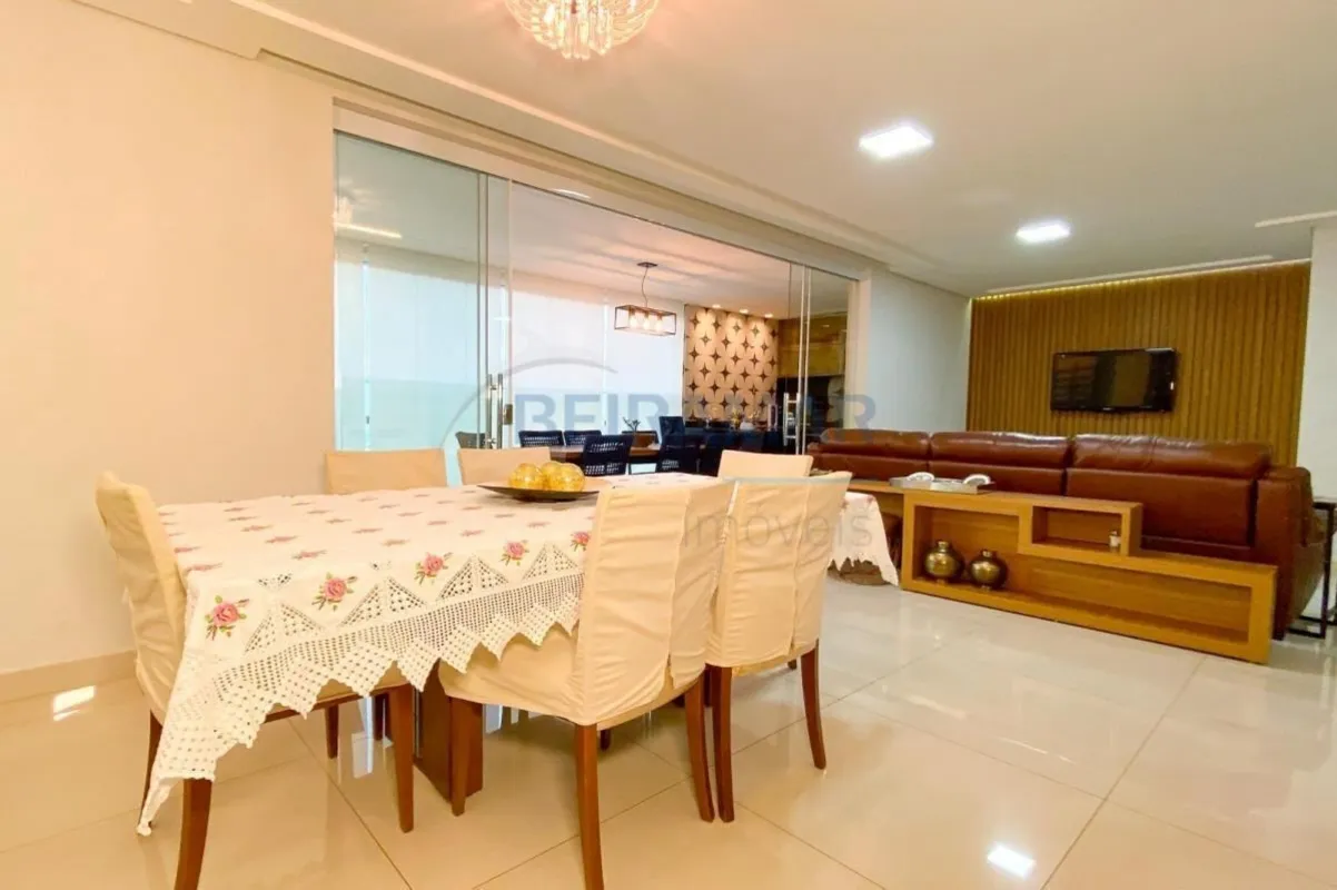 Apartamento exclusivo em andar alto no Condomínio Península, com planta ampla, a...