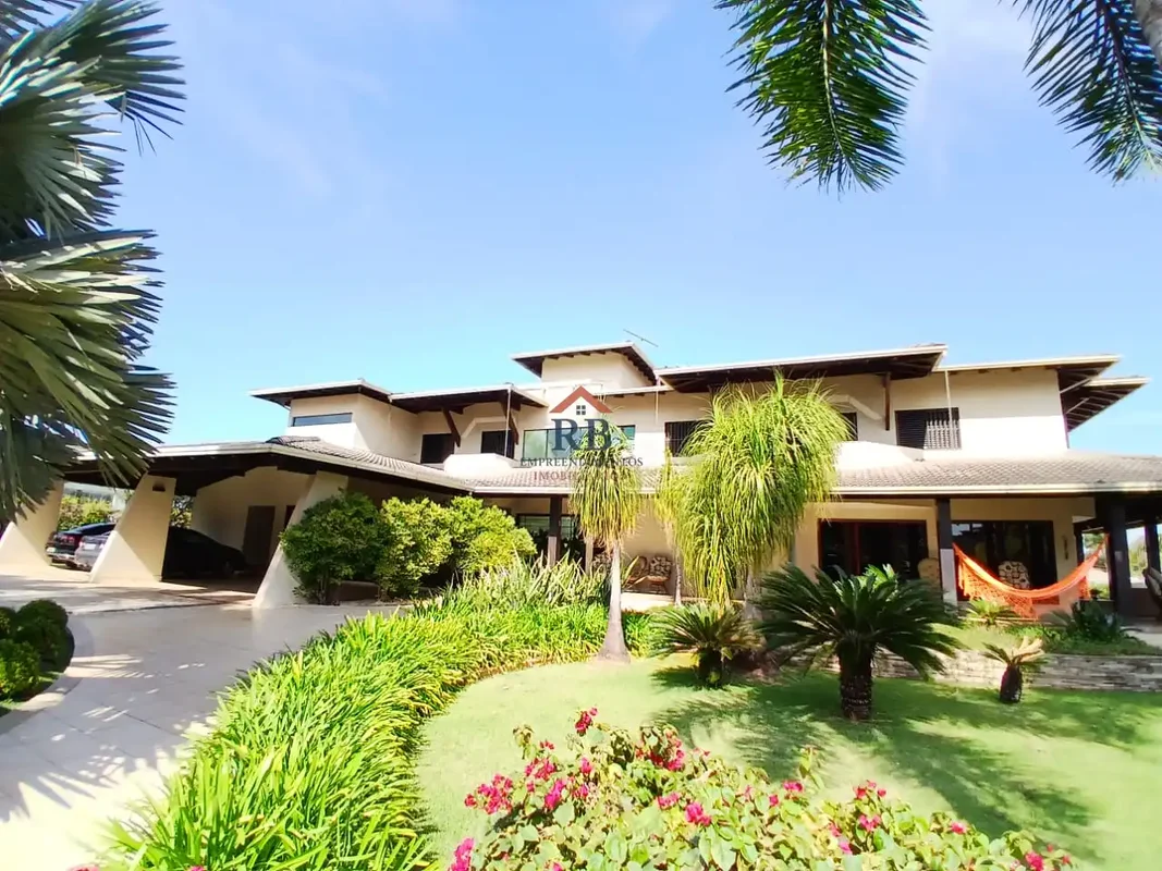Conheça esta impressionante casa de alto padrão localizada na SMPW Quadra 14 Con...