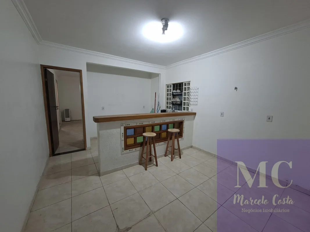 APARTAMENTO COM EXCELENTE LOCALIZAÇÃO01 Suíte;Sala e cozinha americana;Primeiro ...