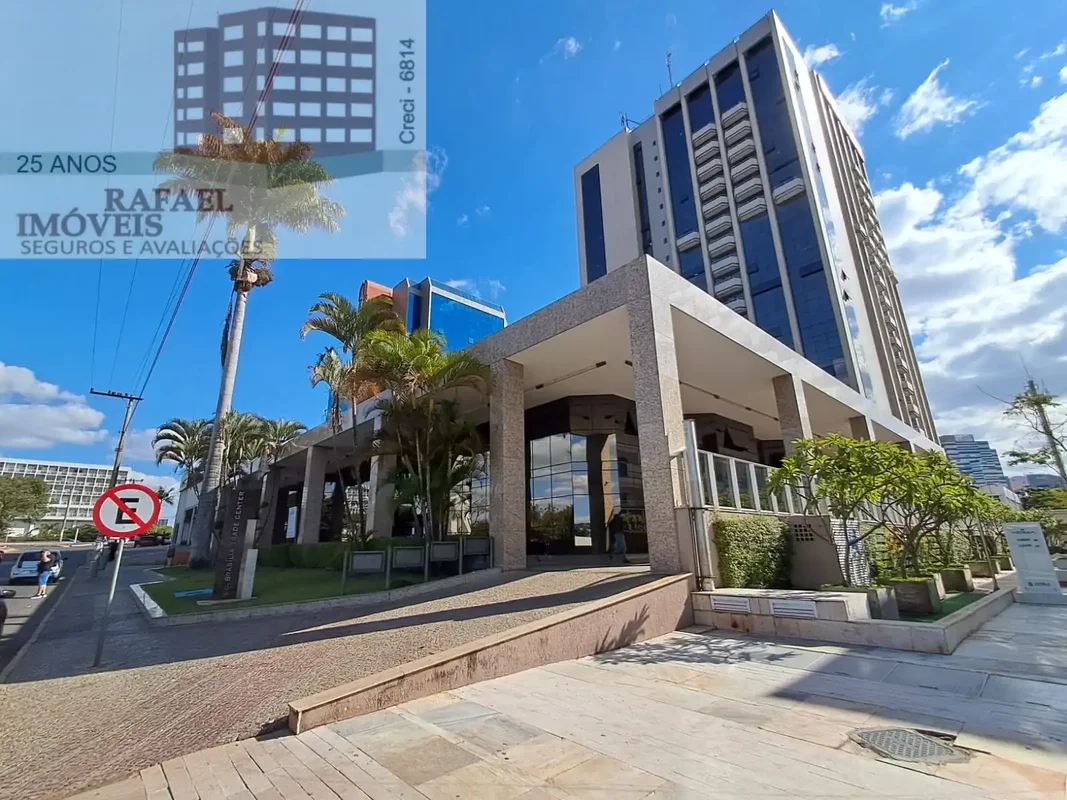Sala de canto com 90m², vista livre para o Lago Norte, Sol da manhã e duas vagas...