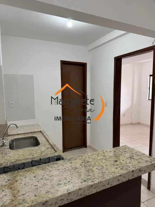 Imobiliária Margarete Corrêa vende Apartamento Térreo no Império dos Nobres. Edi...