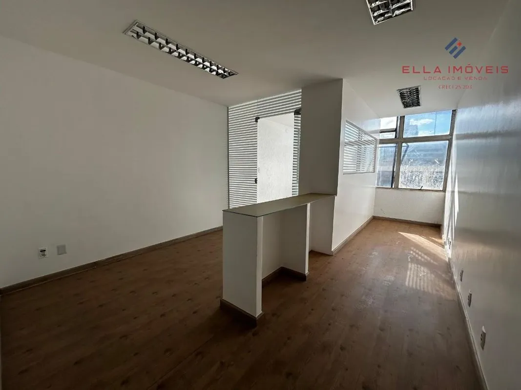 _______________ELLA IMÓVEIS ALUGA!_____________EXCELENTE SALA COMERCIAL DIVIDIDA...