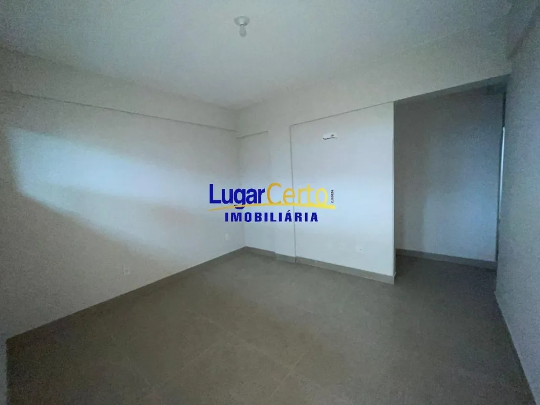 APARTAMENTO 02 QUARTOS NA AV. INDEPENDÊNCIA- ÓTIMA LOCALIZAÇÃO- EDIFICIO COM ELE...