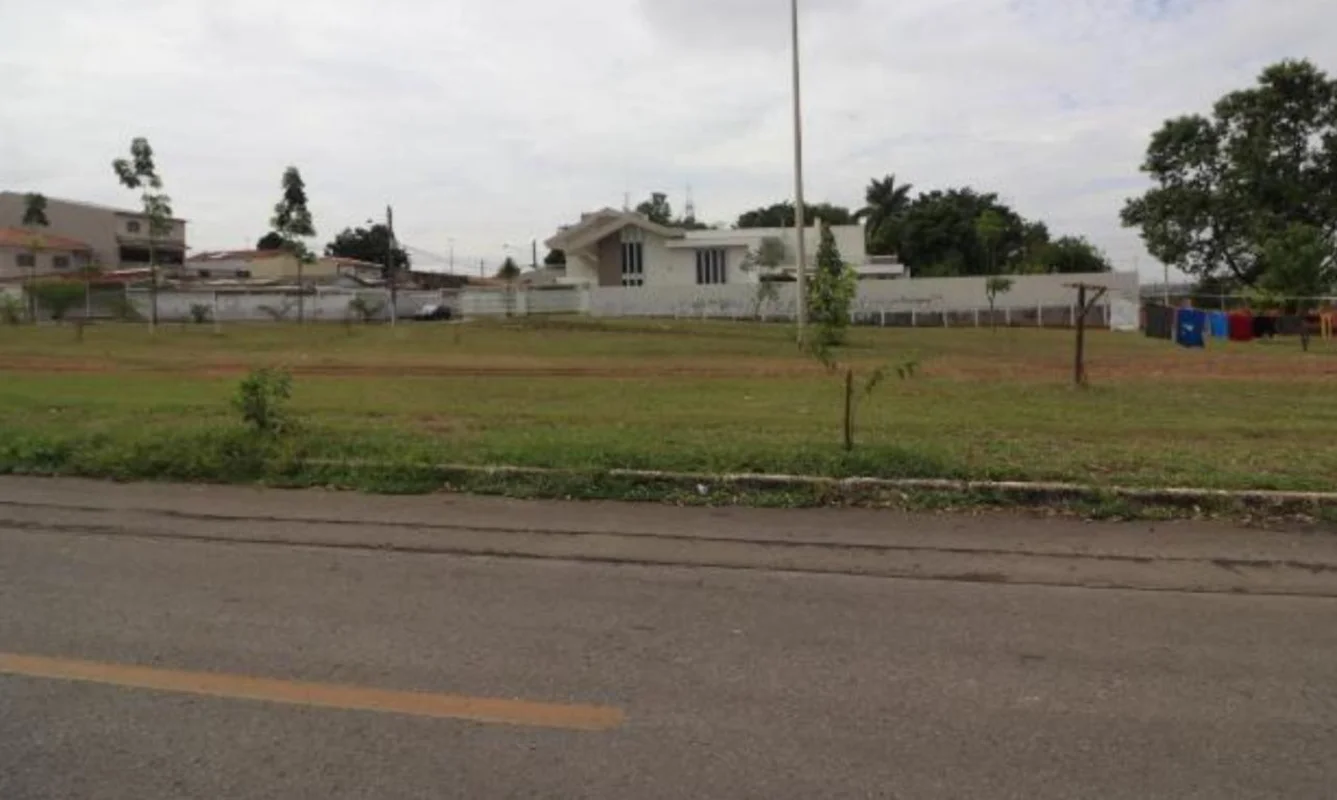 ?? DALEPRANE IMÓVEIS VENDE – TERRENO NO GUARÁ ITerreno urbano com 140m², medindo...