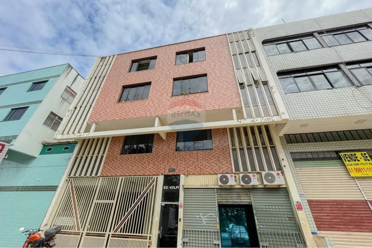 Apartamento com acabamento padrão, ideal para quem busca praticidade e boa local...