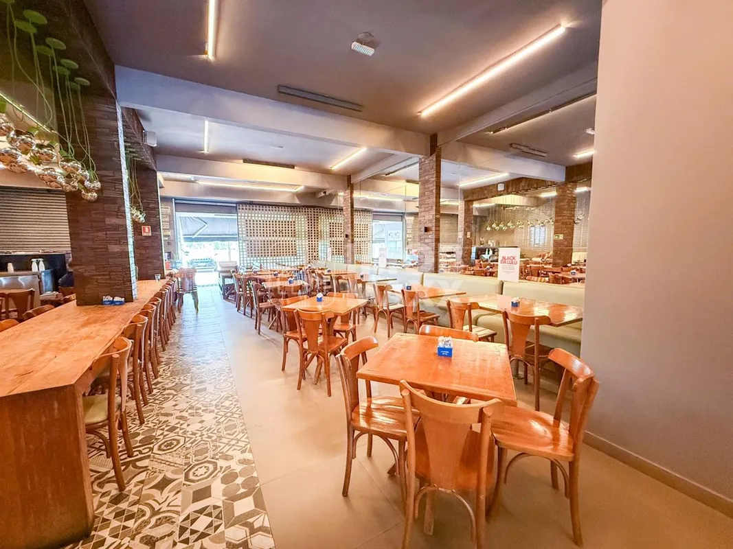  Excelente oportunidade para investidores e empreendedores! Restaurante em pleno...