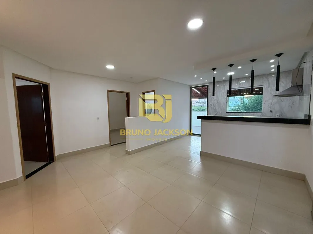 Casa no Bairro São Carlos 3 Qrts c/ 1 suíte com Closetgaragem p/ 4 carros cozinh...