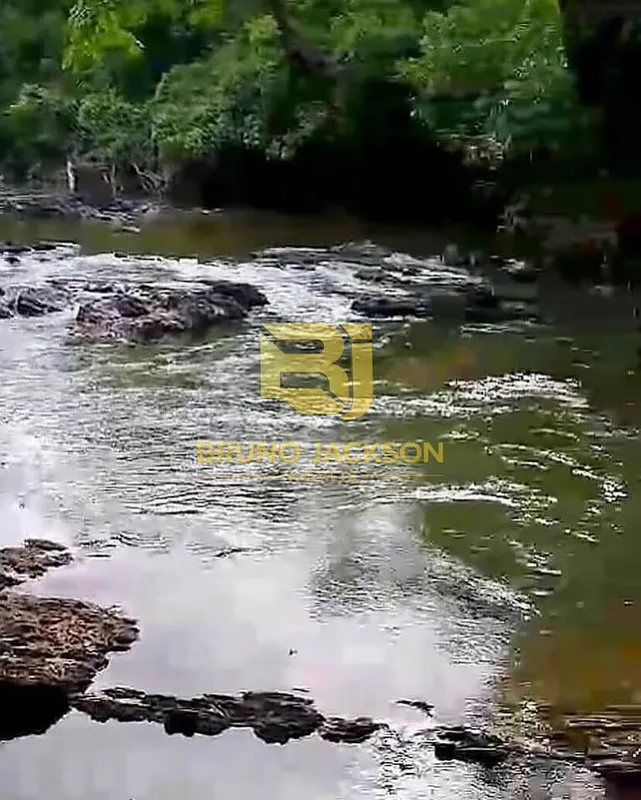 Lindas chácaras no Rio Verdinho- ?Acesso individual ao rio-com energia elétrica-...