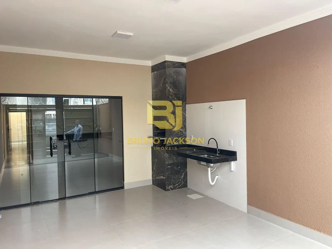 Casa à venda no Residencial Vida Nova. 2/4. Imóvel com dois quartos, sendo uma s...