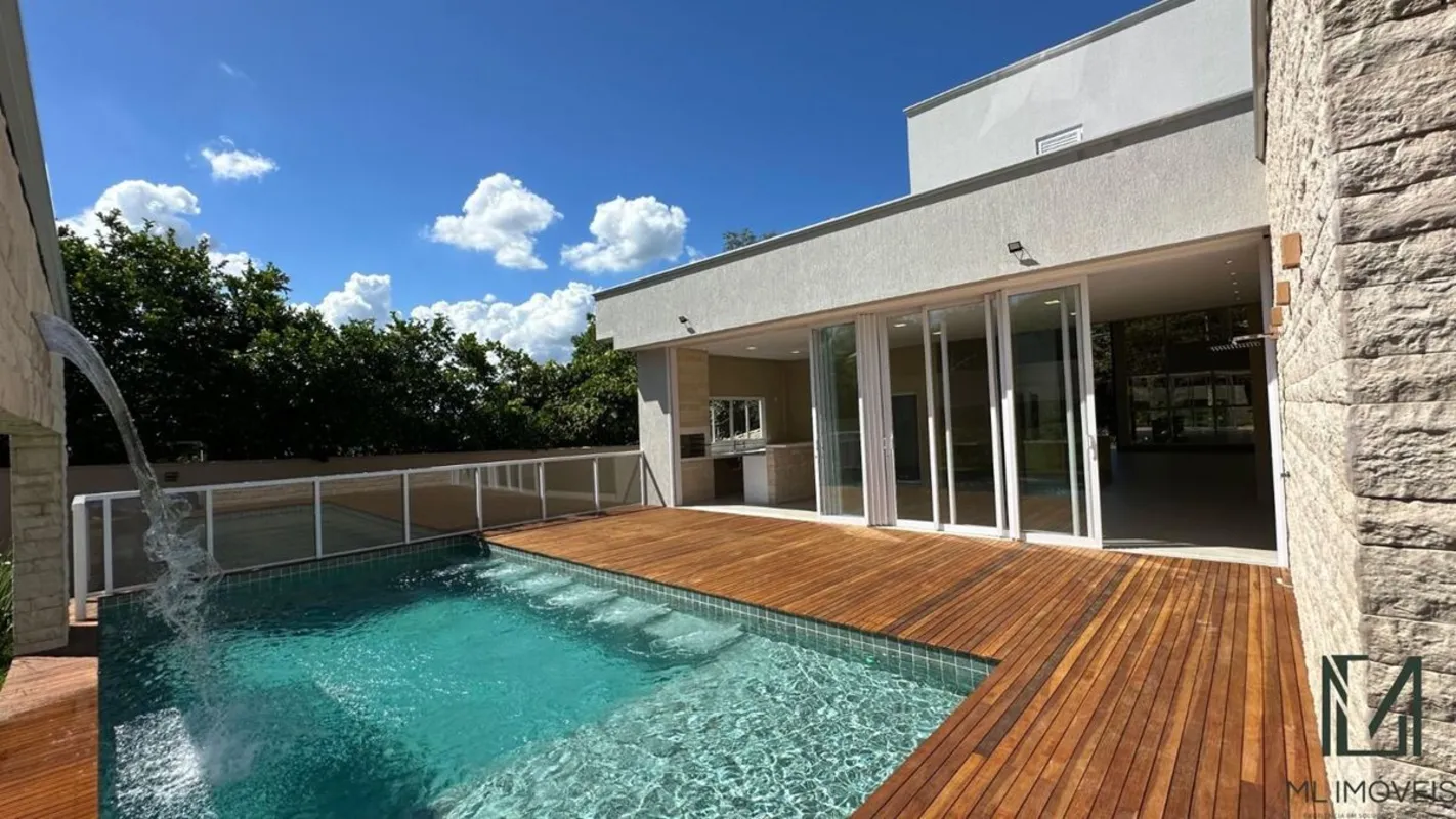 Casa na Villa Verde | Senador Canedo | 387m²Casa localizada no condomínio Villa ...