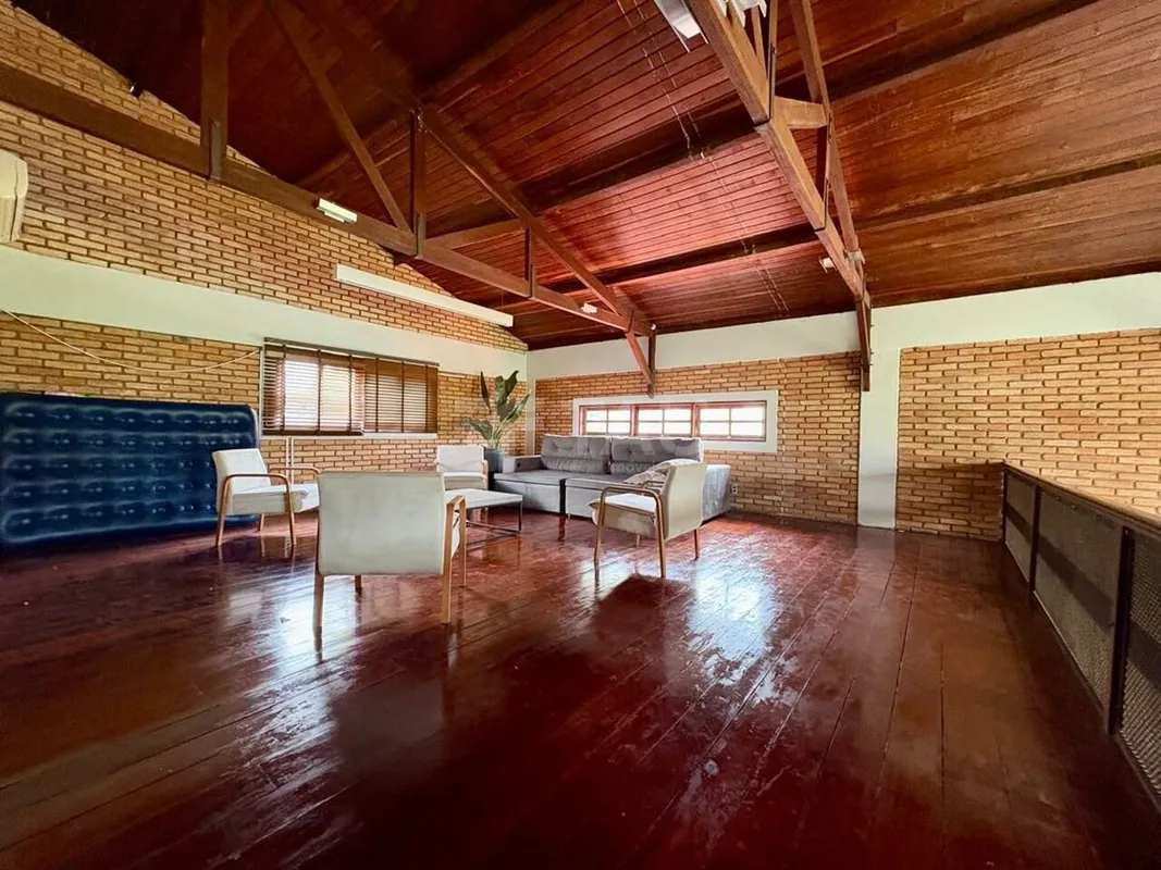 Sobrado Rústico para Escritório, Embaixada ou Residencial.Imóvel composto por: P...