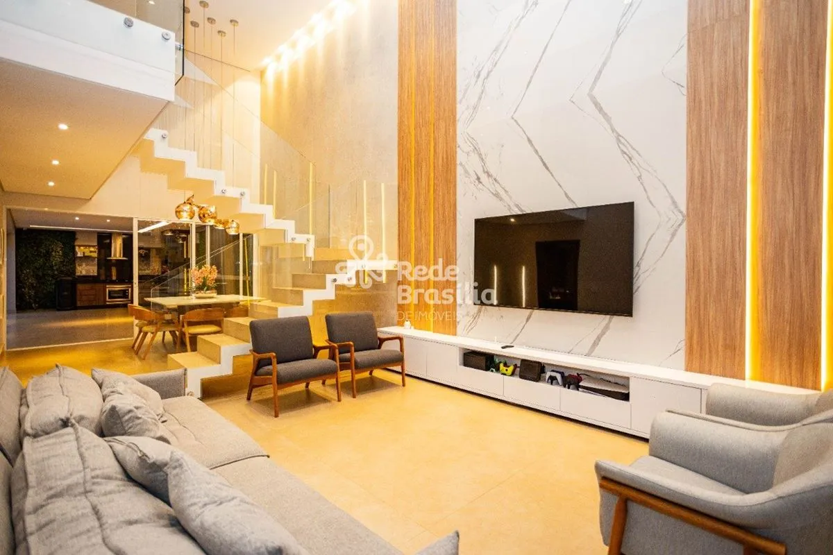 QE 15 | GUARÁ IICasa de alto padrão com arquitetura moderna, acabamento premium ...