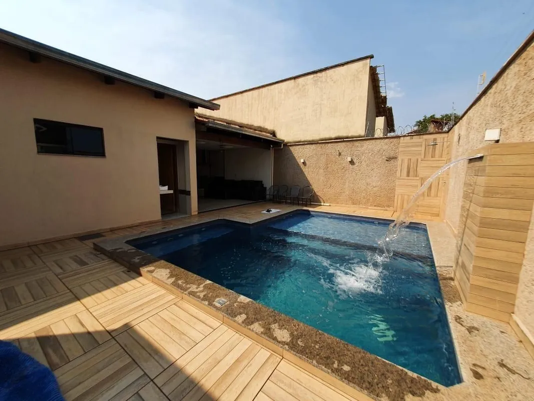 Casa à Venda na 1003 SulValor: R$ 698.000,00Imóvel diferenciado, com projeto fun...