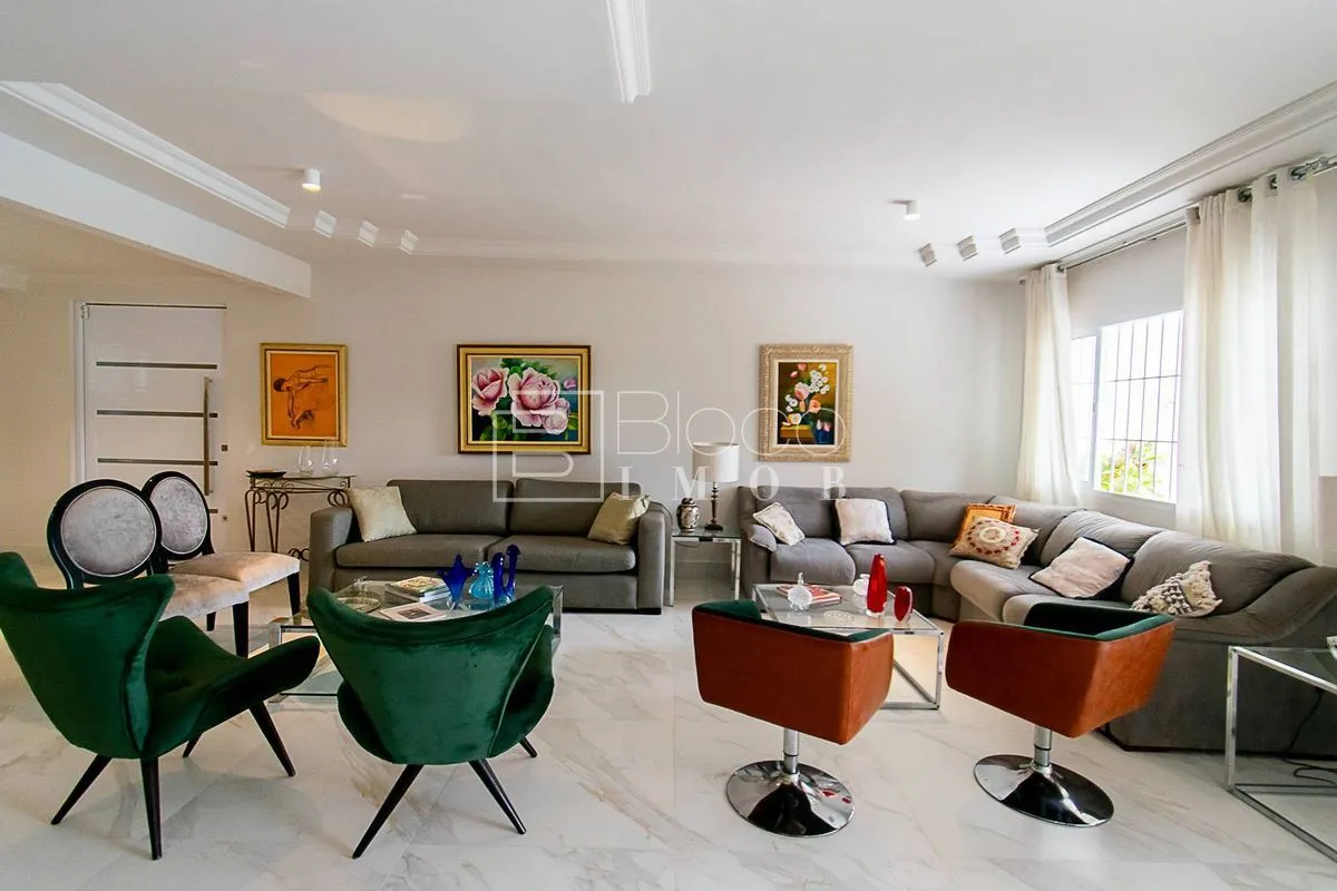 Morar e receber na SHIS QI 29 com espaço verde para plantar e colher!São 638m² d...