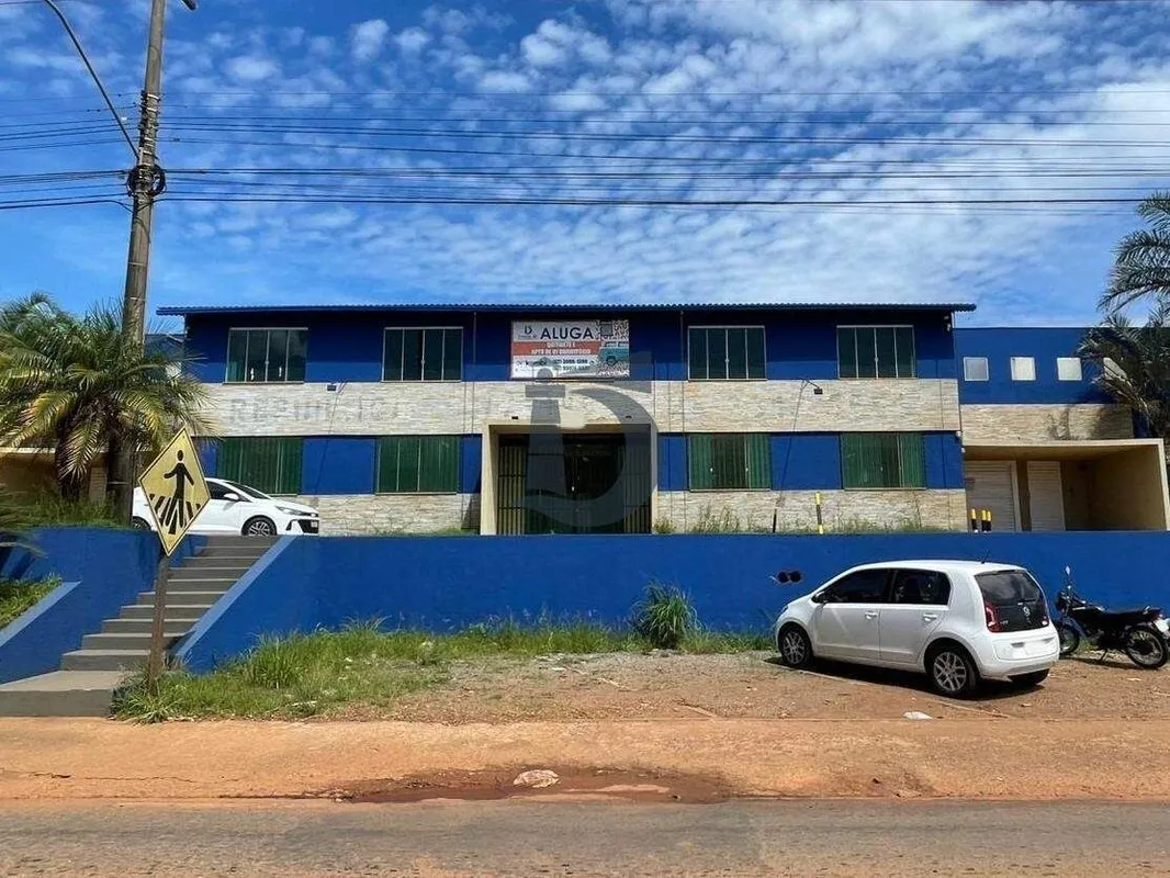 Quitinete e Apartamento em frente a faculdade UEG com aproximadamente 30m², send...