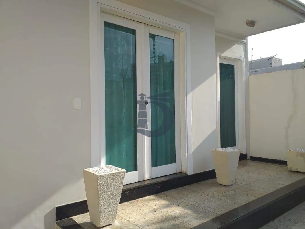 Casa residencial de fácil adequação para comercial com aproximadamente 490 m² de...