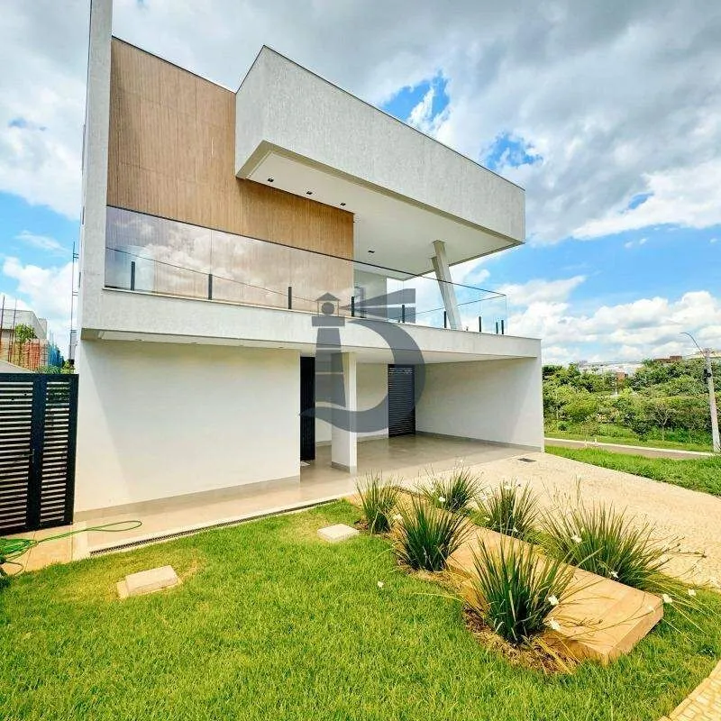 Magnífico sobrado de luxo localizado no prestigiado condomínio Grand Trianon. Es...