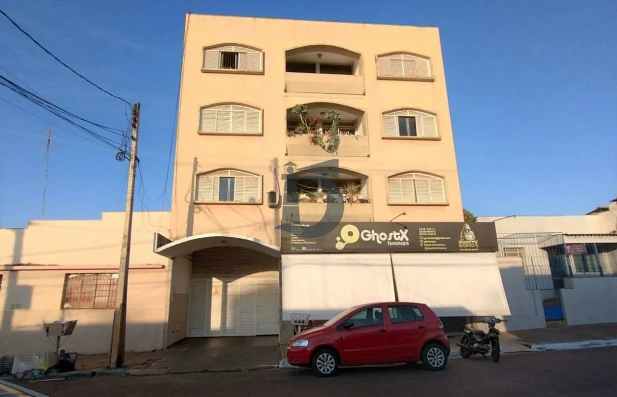 Apartamento no 3º andar para aluguel com aproximadamente 80mt² de área construíd...