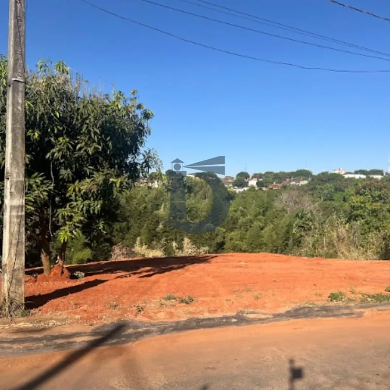 Chácara rural desocupada à venda em Anápolis, com uma área total de 4.923,83m². ...