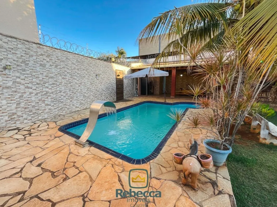 CASA A VENDA JARDINS DA MAGNOLIAS AP DE GOIÂNIATerreno: 735 m² Construção: 250 m...