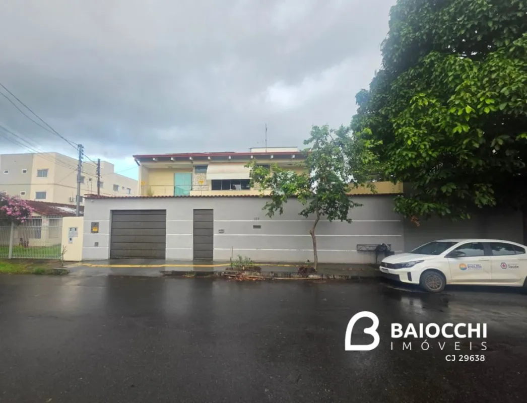 Sobrado de alto padrão à venda no Setor Bueno, ideal para quem busca conforto, e...
