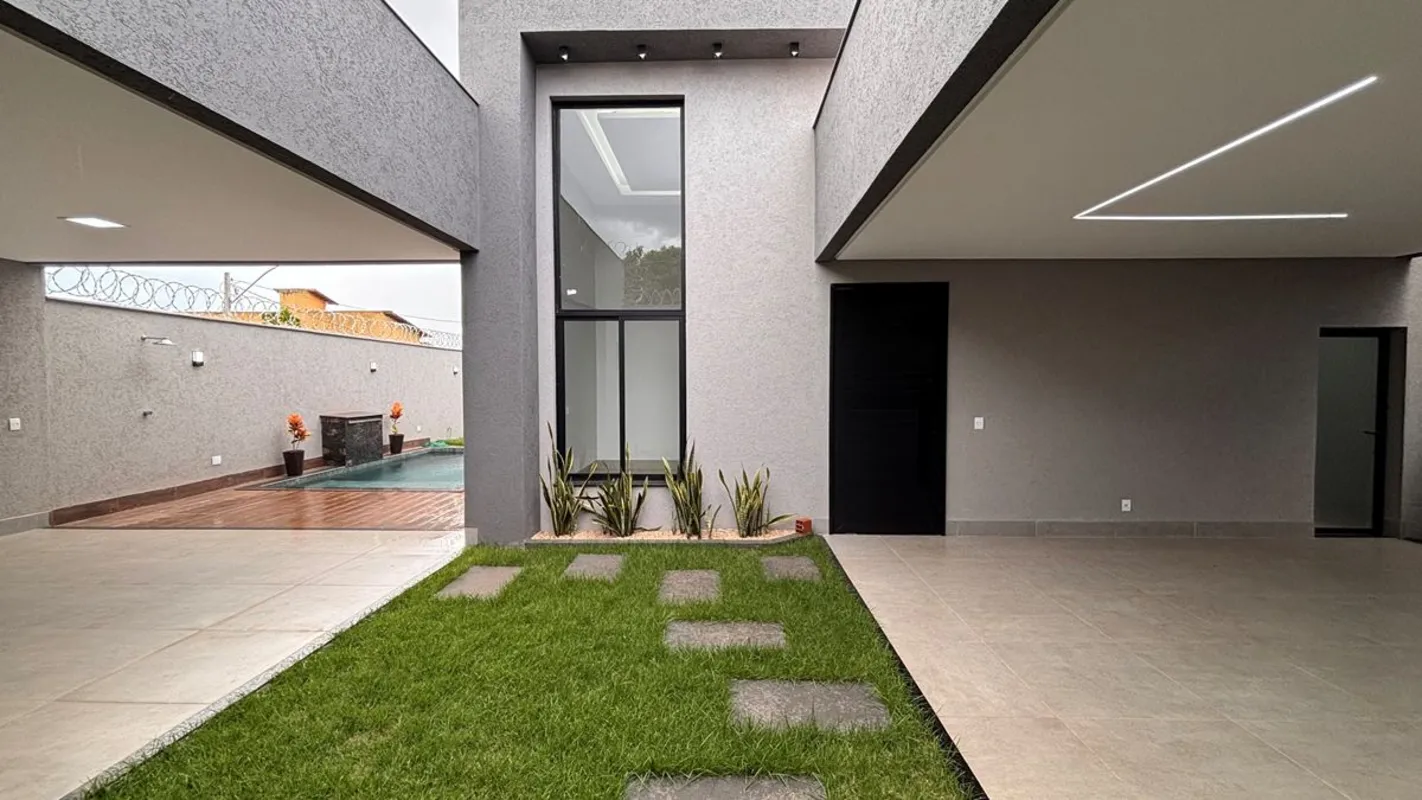 Casa de Esquina à Venda – Setor Faiçalville | Goiânia – GOImóvel moderno, com ex...