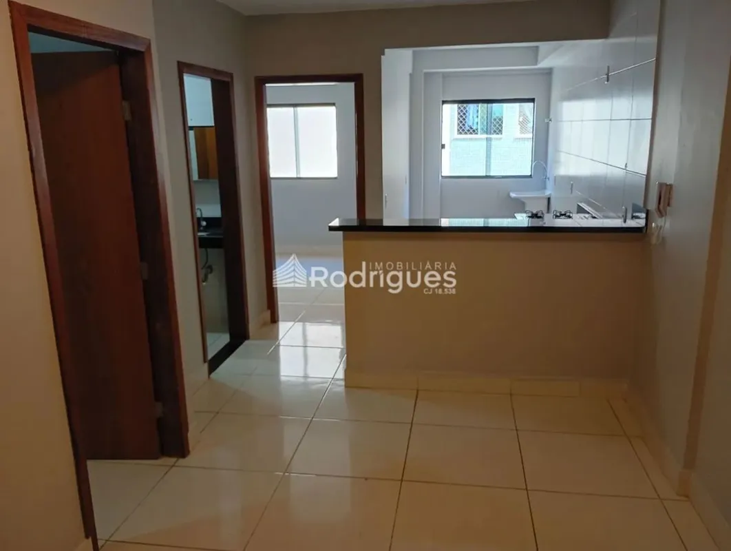 Rodrigues Imobiliária VENDE apartamento no Select Residencial com aproximadament...